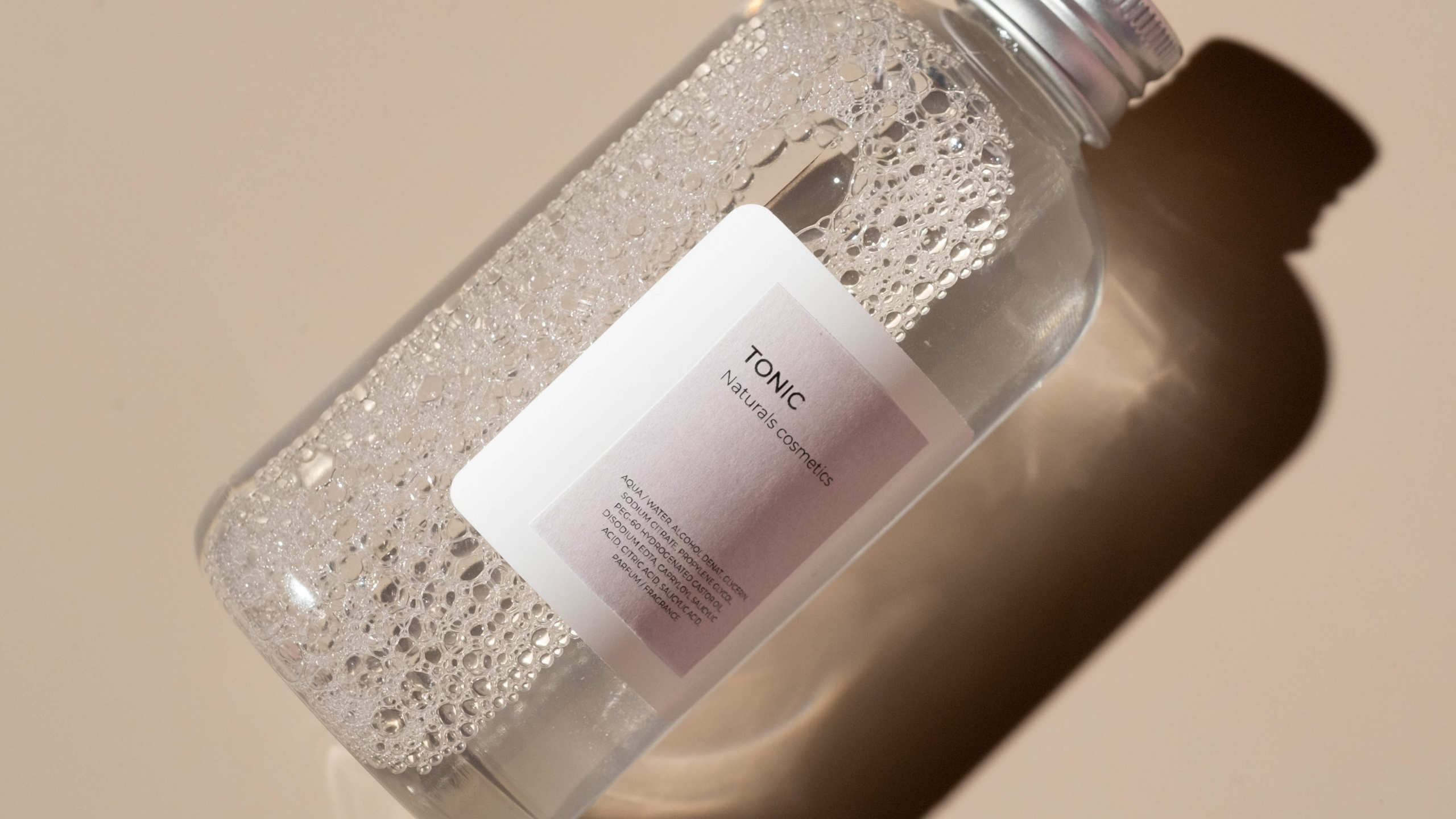 Cosmetics Labels UK Regulations: What Do You Need To Include?